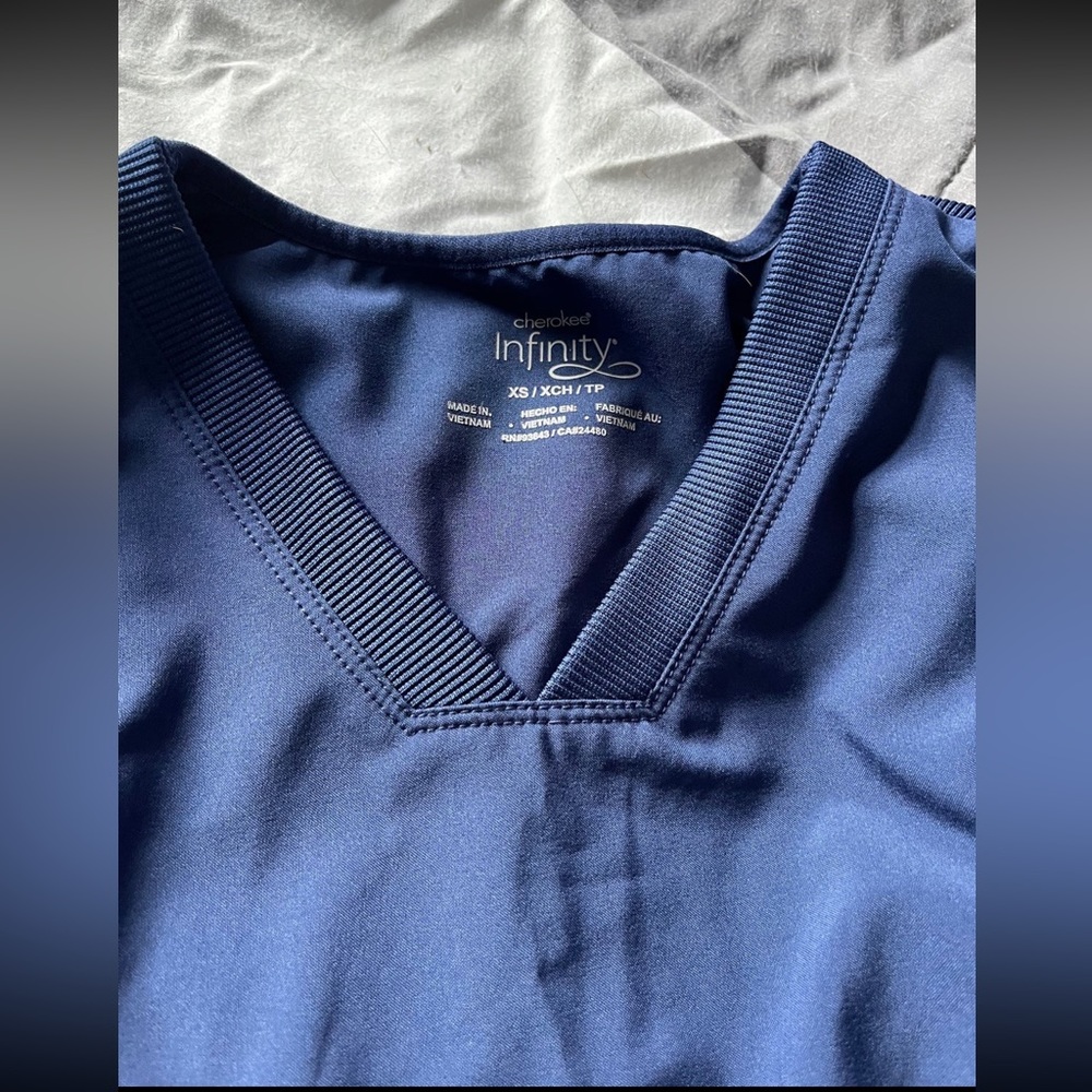 Cherokee Infinity Scrub Top Navy XS